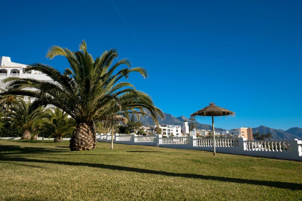 Palmeras 72 Menyber Nerja Exterior photo